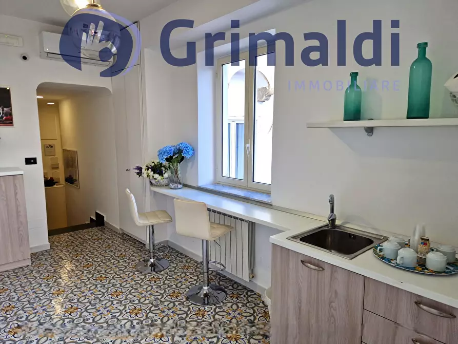 Immagine 5 di Quadrilocale in vendita  in Via San Biagio dei Librai 121 a Napoli