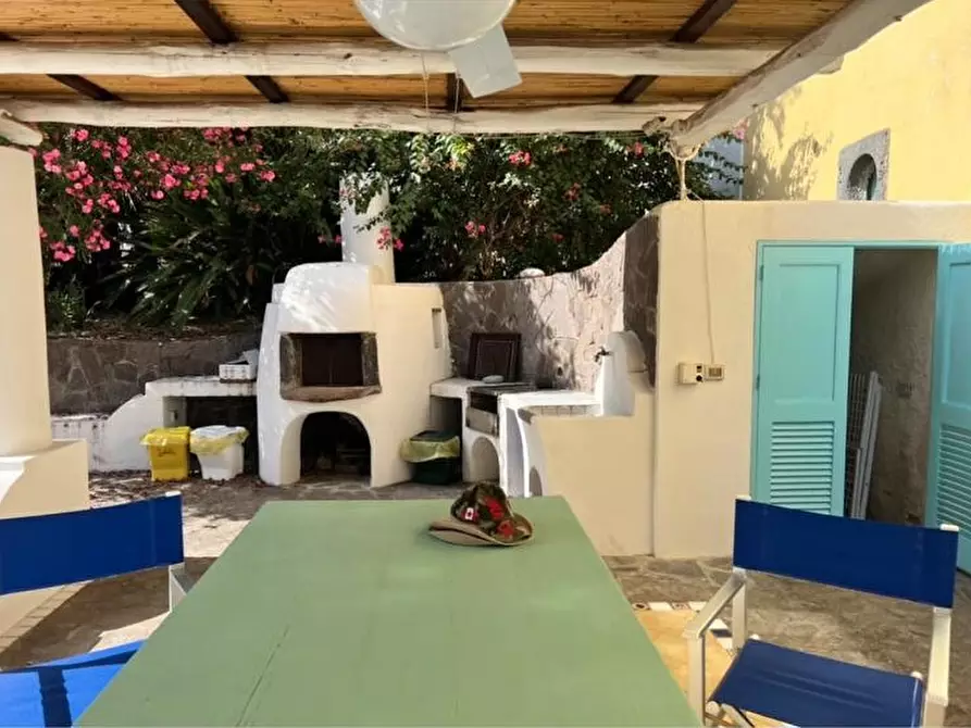 Immagine 37 di Casa indipendente in vendita  in via Umberto I 1 a Santa Marina Salina