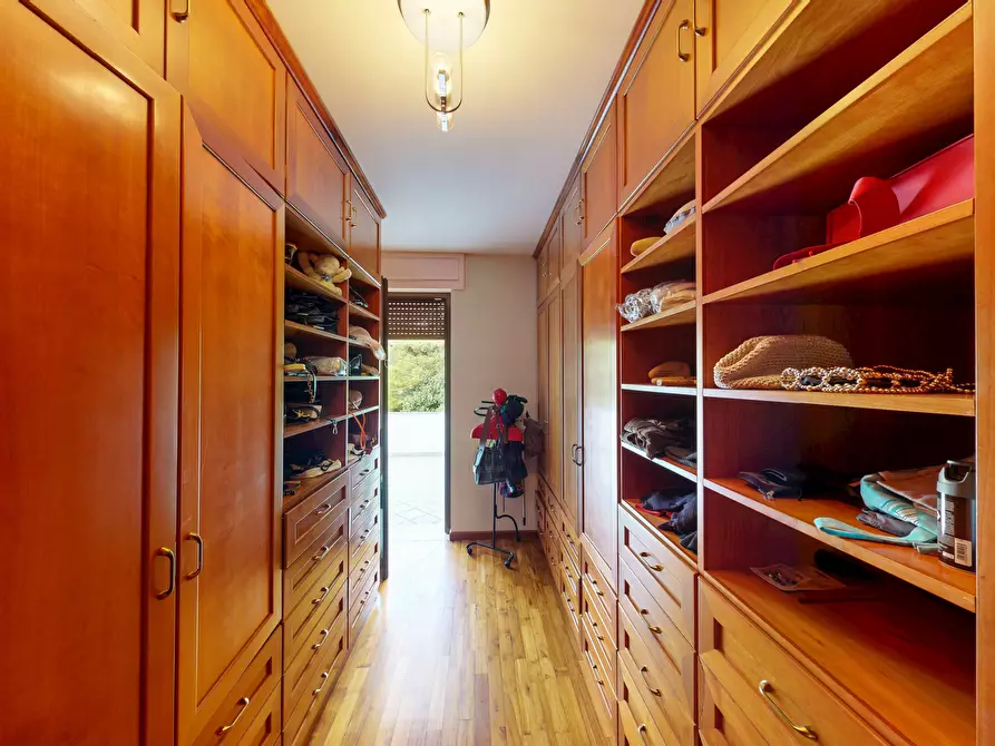 Immagine 34 di Villa in vendita  in Via Venosa 5 a Lecce