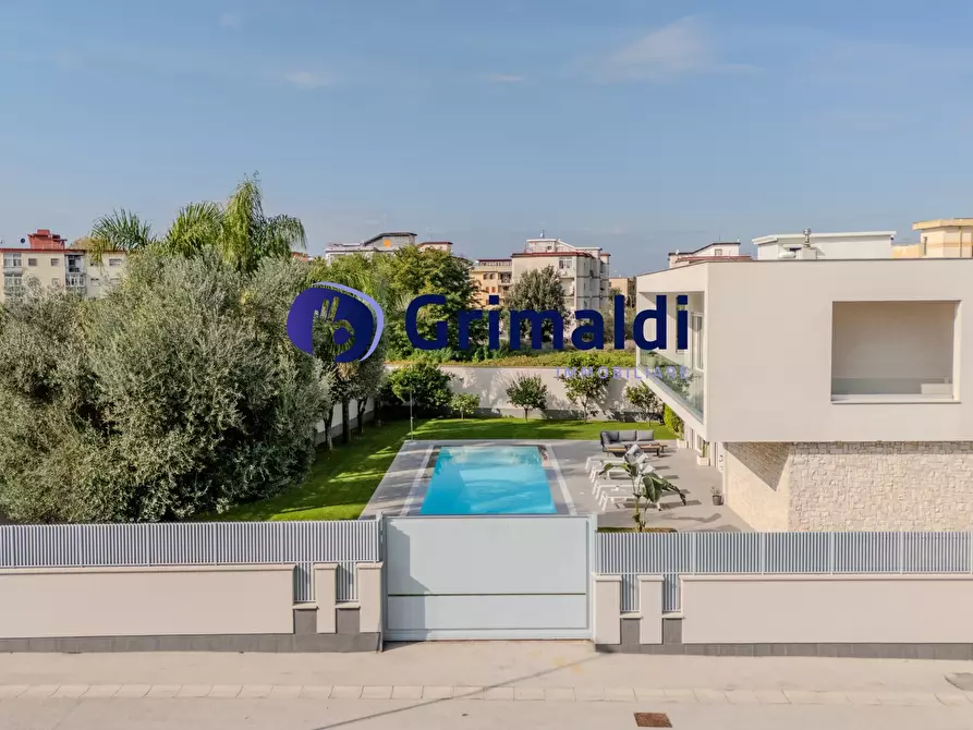Immagine 3 di Villa in vendita  a Napoli