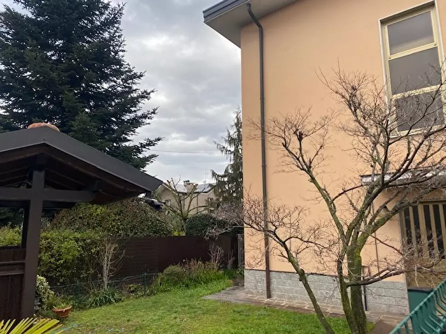 Immagine 9 di Casa indipendente in vendita  a Cassina Rizzardi
