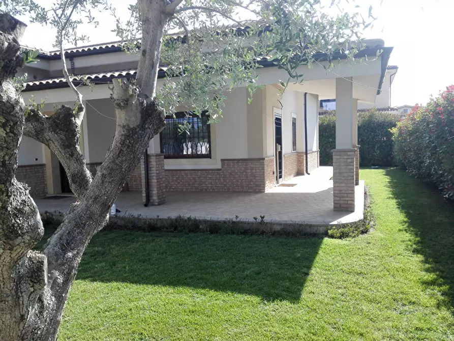 Immagine 15 di Casa bifamiliare in vendita  in Via Aurora 22 a Anzio