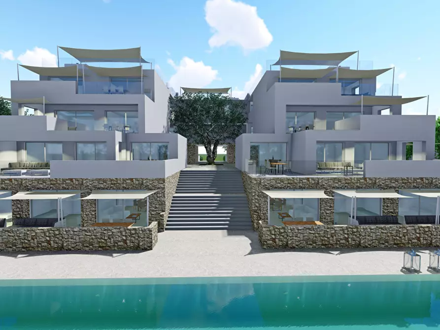 Immagine 43 di Trilocale in vendita  in Via Ugo Foscolo 34 a Castrignano Del Capo