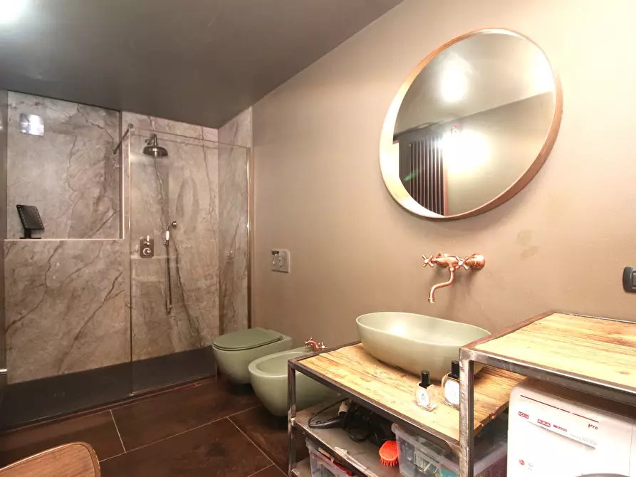 Immagine 18 di Loft/Open space in vendita  in Via Francesco Anzani 12 a Como