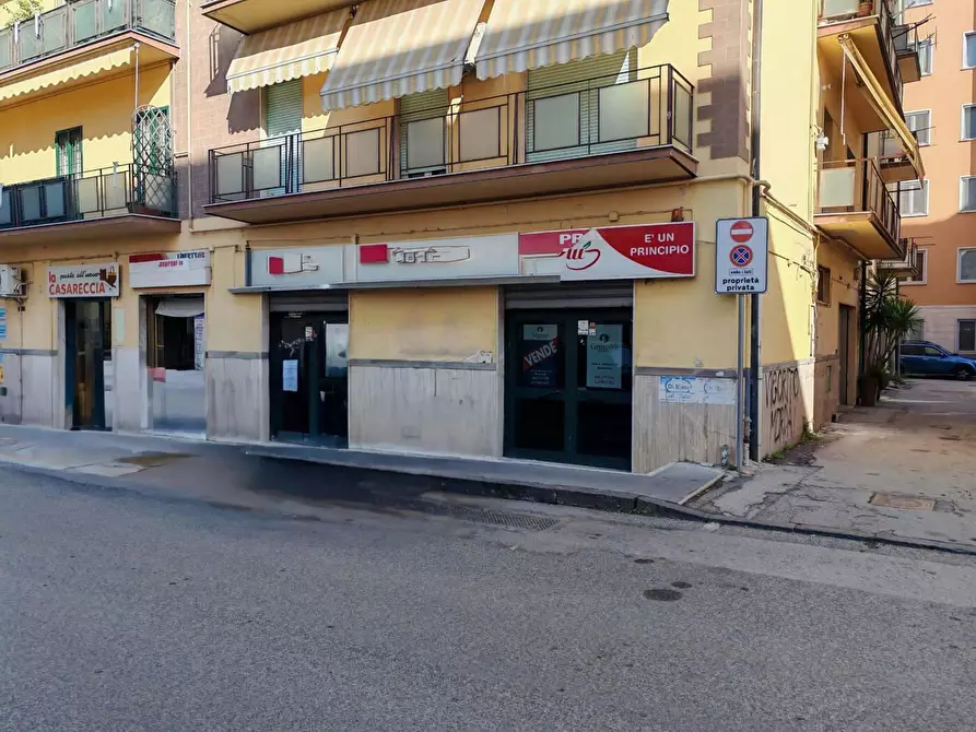 Immagine 1 di Locale commerciale in vendita  in Via Salvator Rosa snc a Benevento