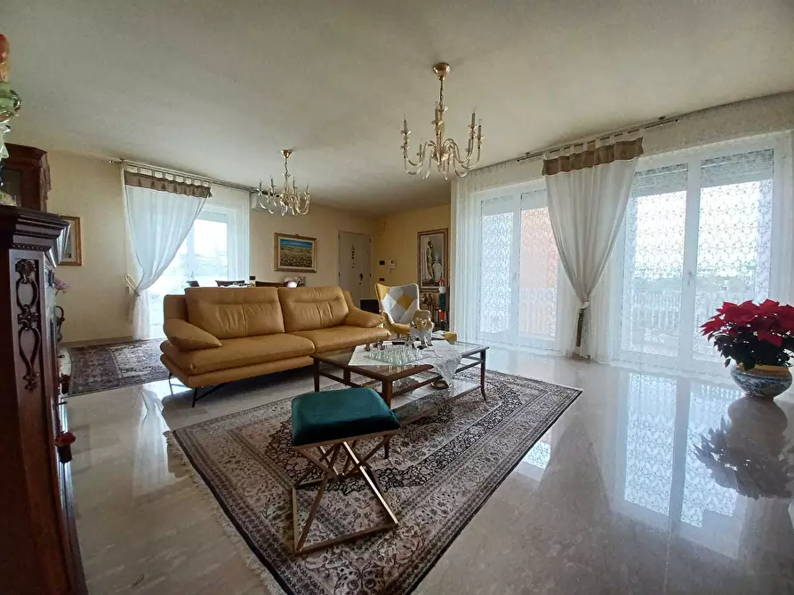 Immagine 3 di Casa indipendente in vendita  in Via Conchia a Monopoli