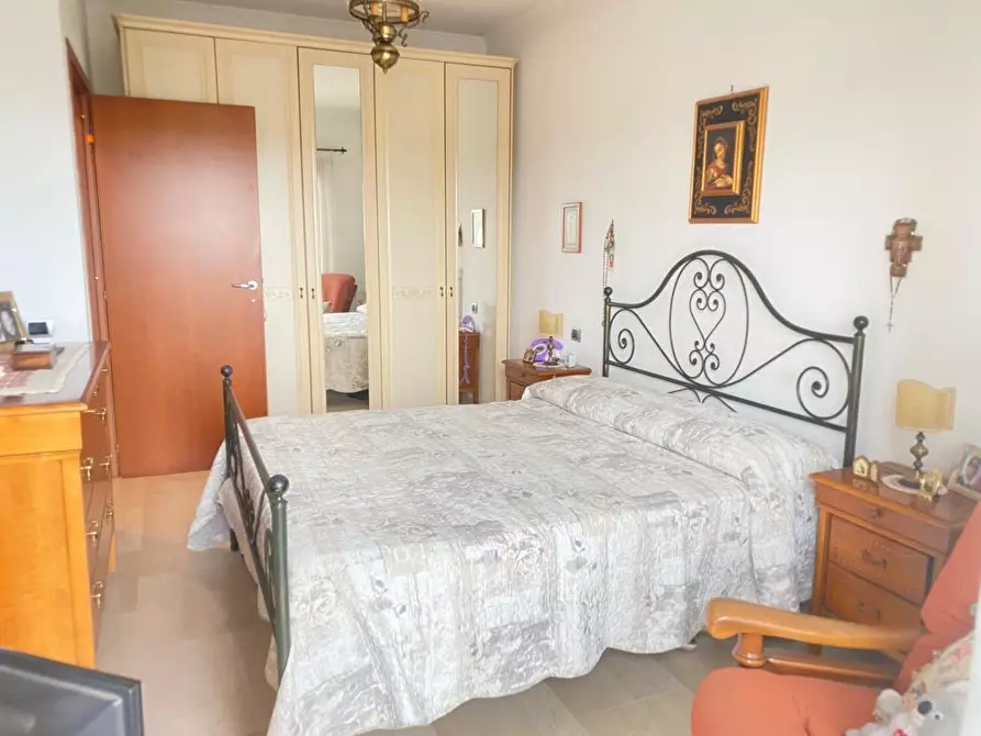 Immagine 32 di Attico in vendita  in Via Andrea Millevoi 401 a Roma