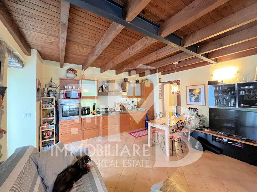 Immagine 4 di Porzione di casa in vendita  in Salita Camponi 12 a Uscio