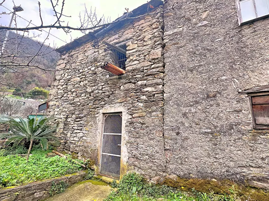 Immagine 4 di Magazzino in vendita  in Frazione Capreno a Sori