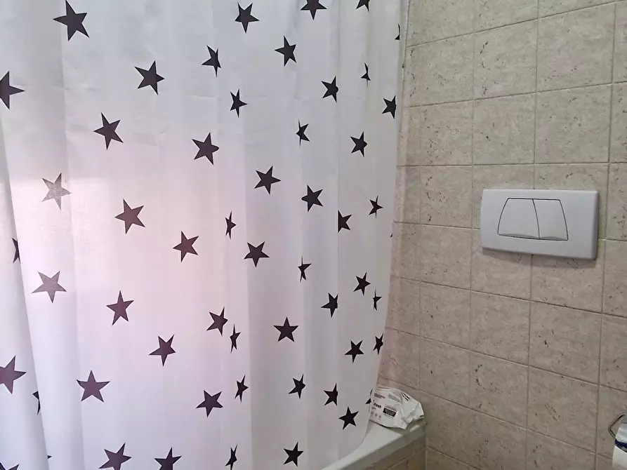 Immagine 18 di Bilocale in vendita  a La Spezia