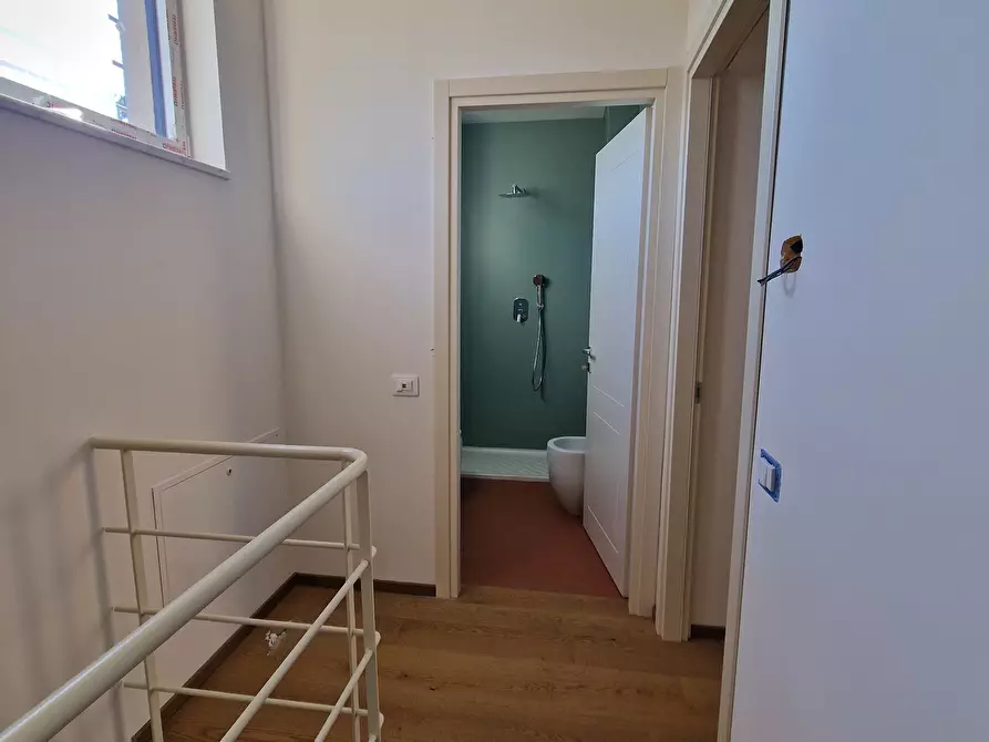 Immagine 10 di Quadrilocale in vendita  a Sarzana