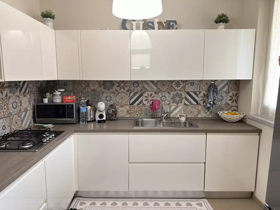 Immagine 7 di Pentalocale in vendita  in Via dei Molini a Sarzana