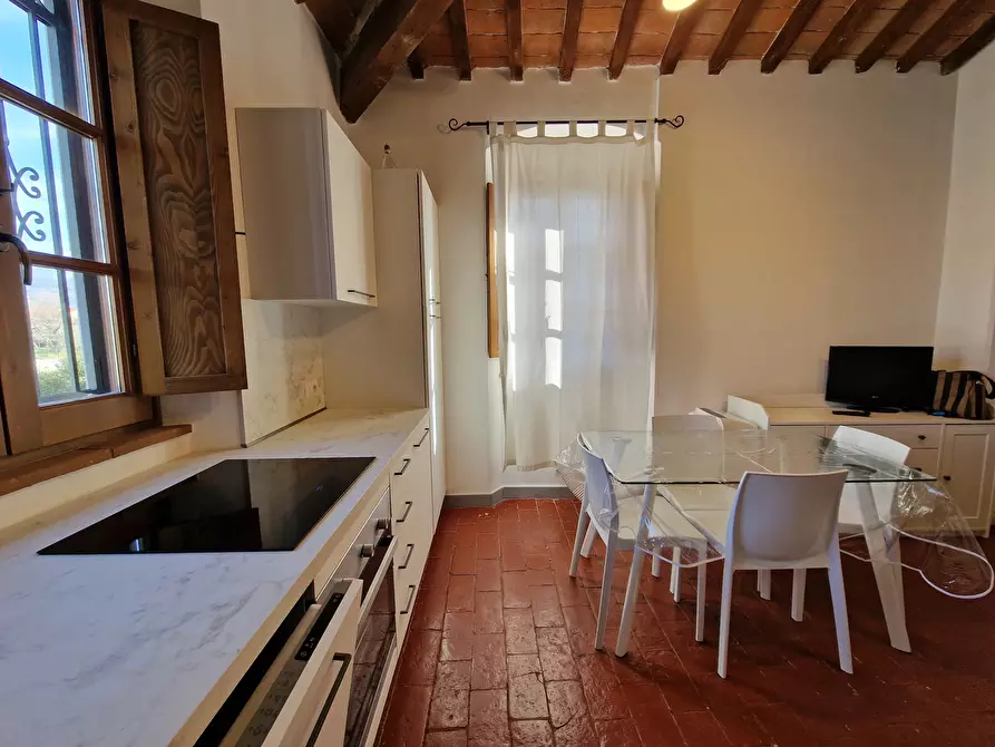 Immagine 23 di Bilocale in vendita  a Sarzana