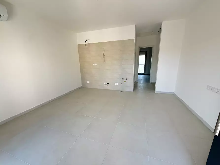 Immagine 1 di Bilocale in vendita  a Sarzana