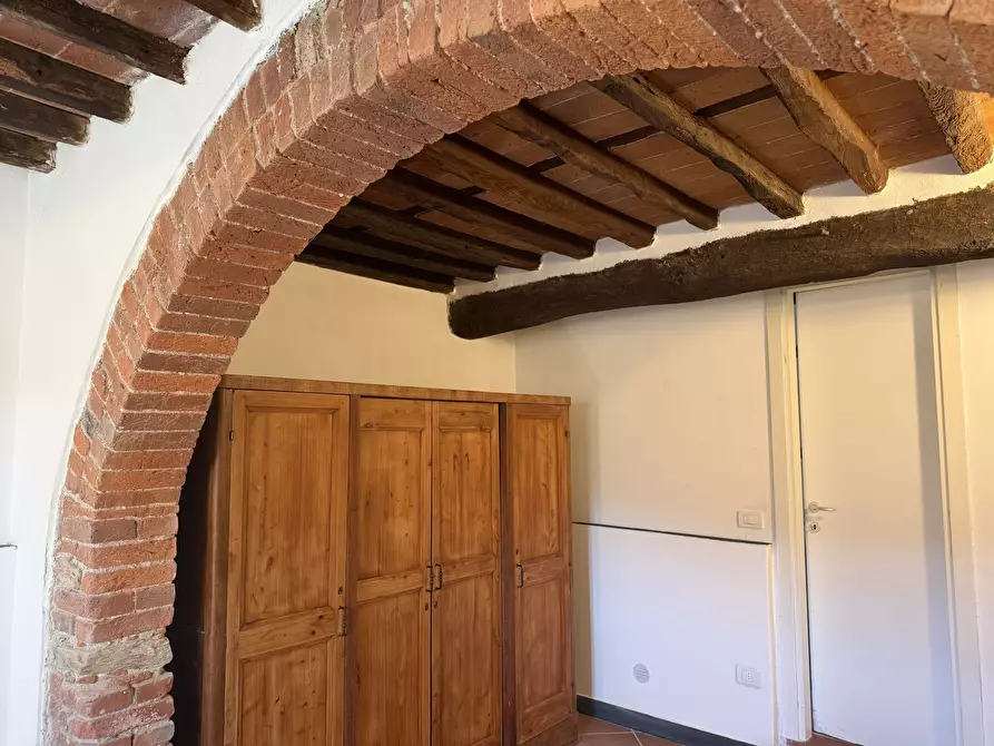 Immagine 15 di Trilocale in affitto  a Ameglia