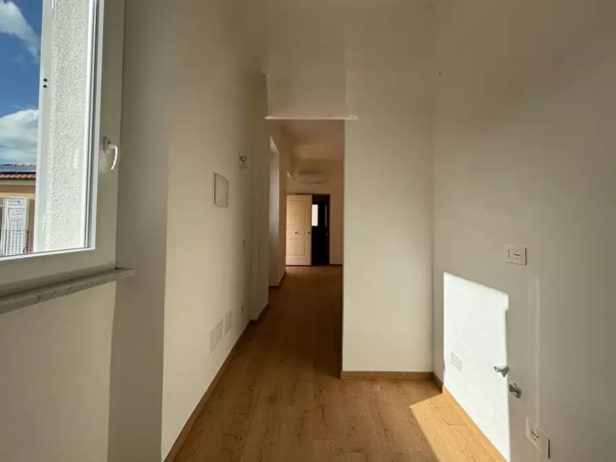 Immagine 9 di Quadrilocale in vendita  a Sarzana