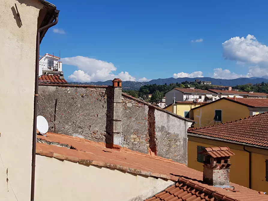 Immagine 12 di Quadrilocale in affitto  a Sarzana
