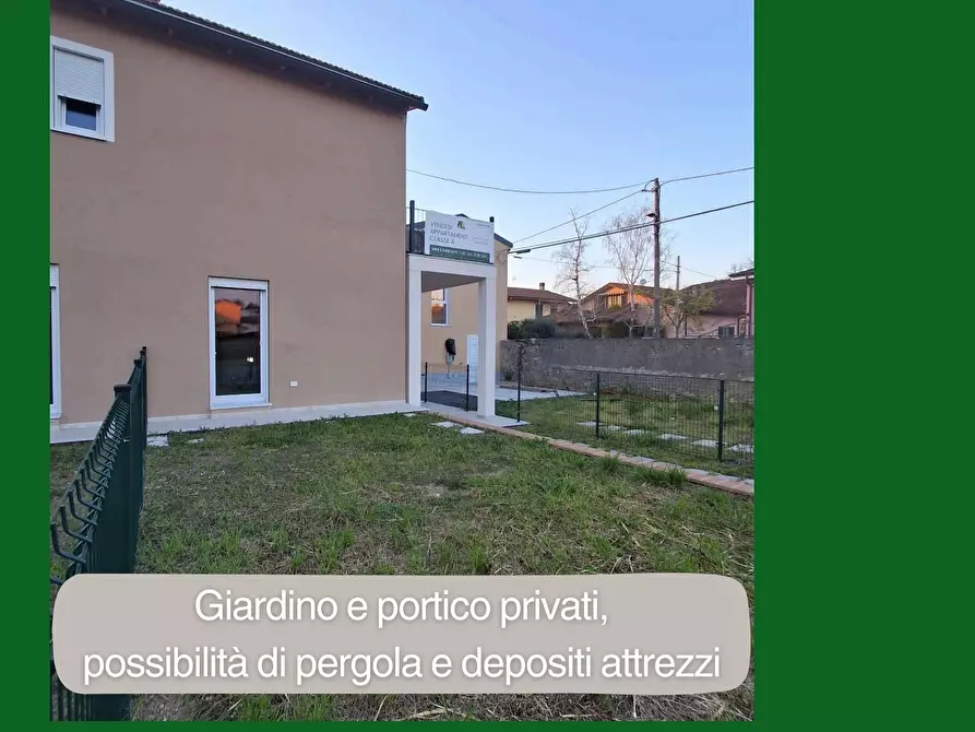 Immagine 6 di Bilocale in vendita  a Sarzana