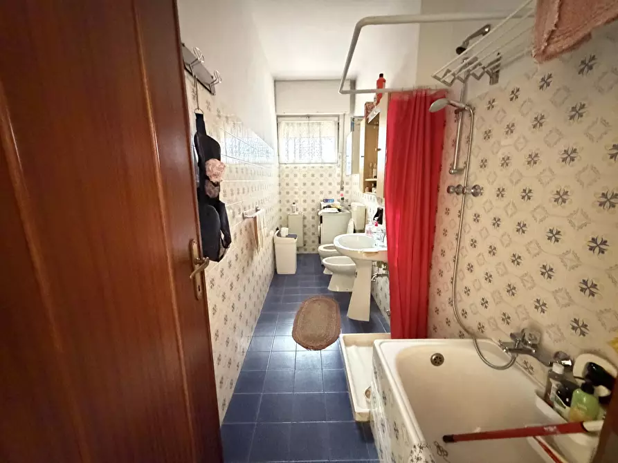 Immagine 9 di Quadrilocale in vendita  a Sarzana