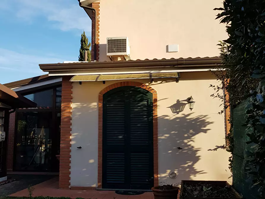 Immagine 20 di Terratetto in vendita  a Sarzana