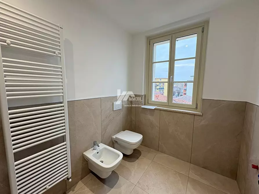 Immagine 3 di Trilocale in vendita  in Via Toscana 55 a Brescia