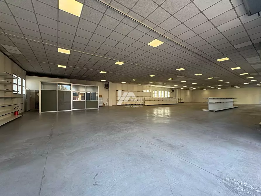 Immagine 13 di Attività artigianale in affitto  in Via Orzinuovi a Brescia