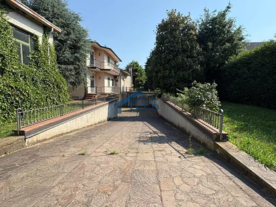 Immagine 6 di Villa in vendita  in Via Santa Giulia 3 a Travagliato