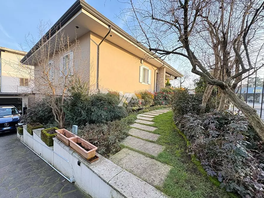 Immagine 37 di Villa in vendita  in Via Vittorio Veneto 8 a Rezzato