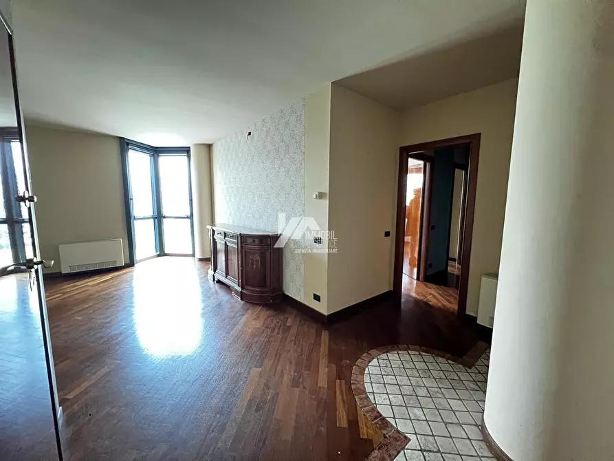 Immagine 5 di Trilocale in vendita  in Via Creta 21 a Brescia