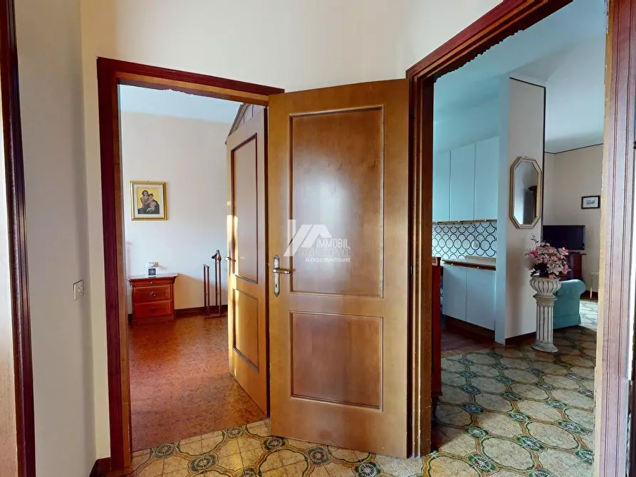 Immagine 8 di Trilocale in vendita  a Brescia