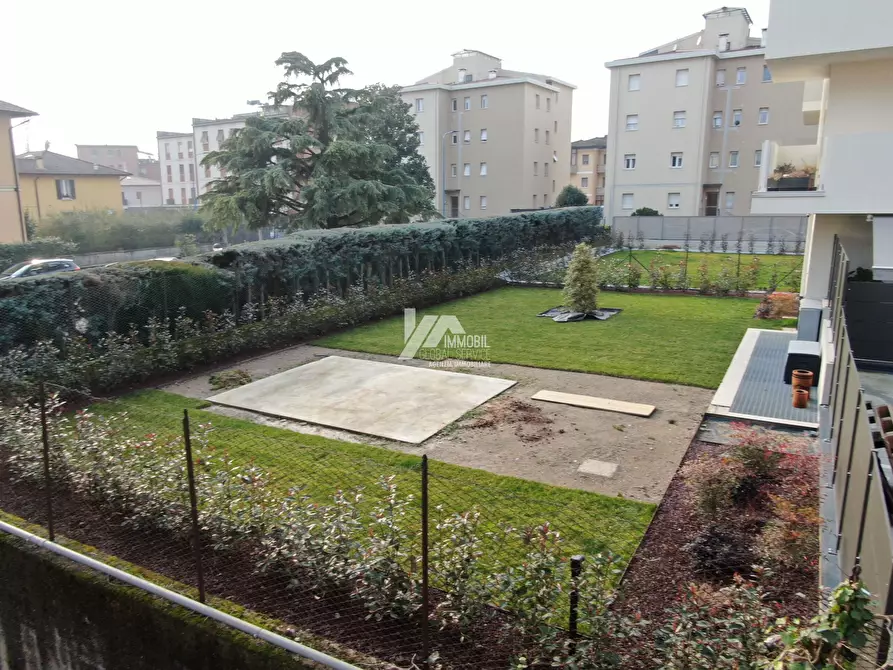 Immagine 21 di Trilocale in vendita  in Via Chiusure 102 a Brescia