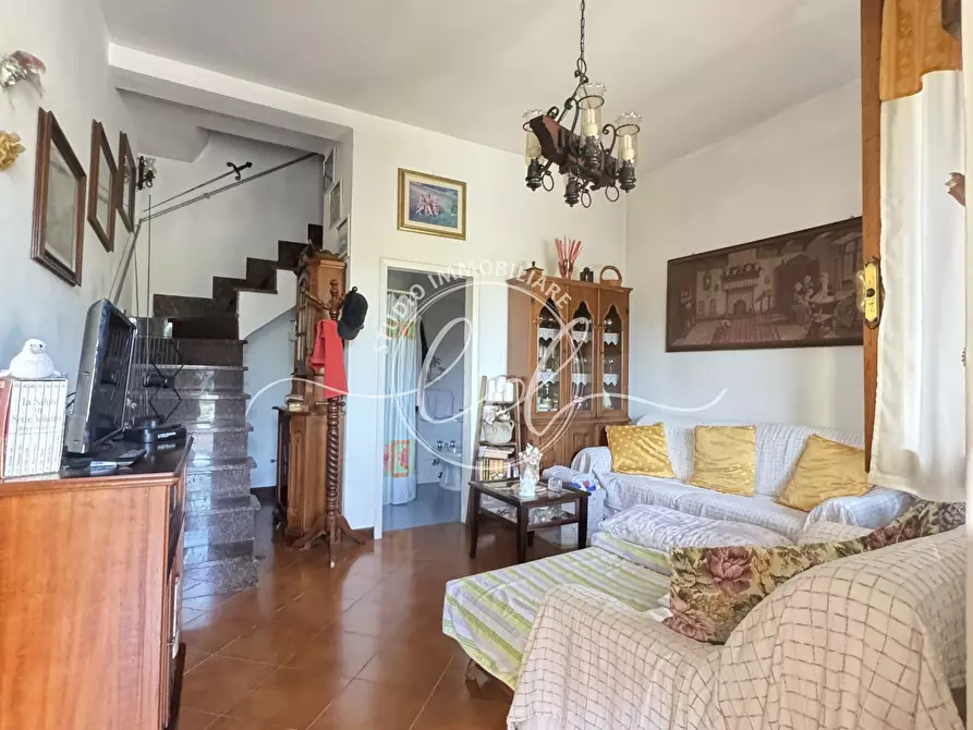 Immagine 9 di Porzione di casa in vendita  a Pietrasanta