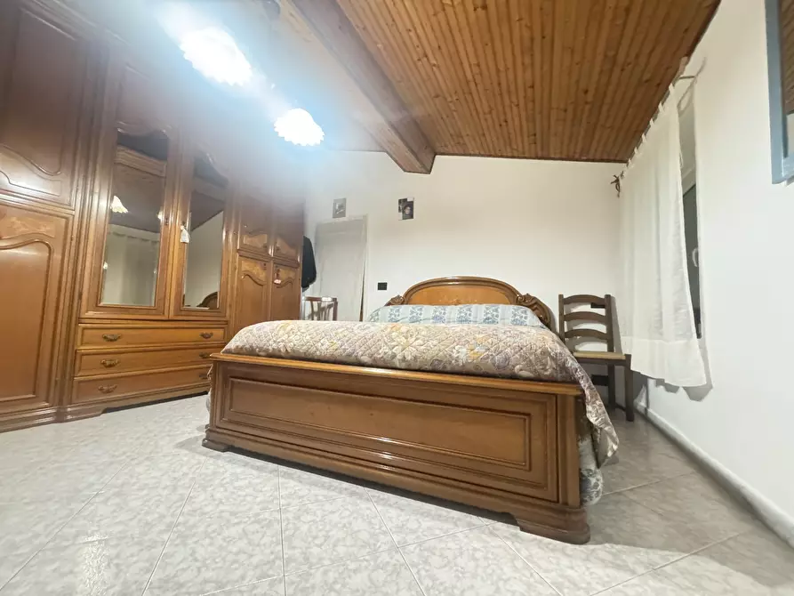 Immagine 25 di Quadrilocale in vendita  a Massa