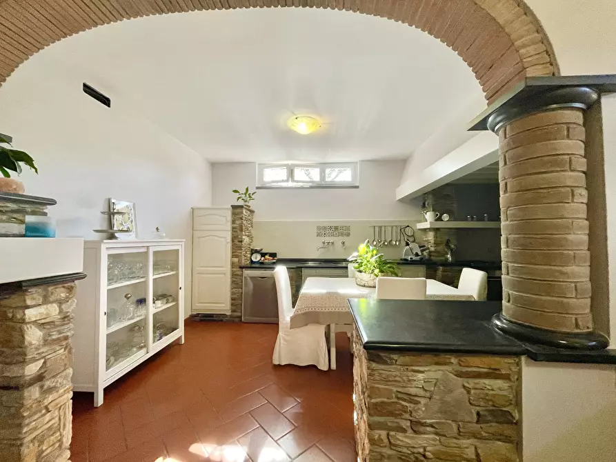 Immagine 10 di Porzione di casa in affitto  a Pietrasanta