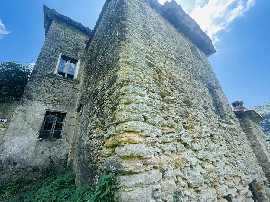 Immagine 13 di Rustico / casale in vendita  a Seravezza