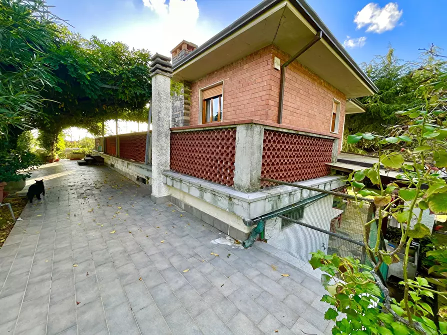 Immagine 70 di Casa indipendente in vendita  a Seravezza