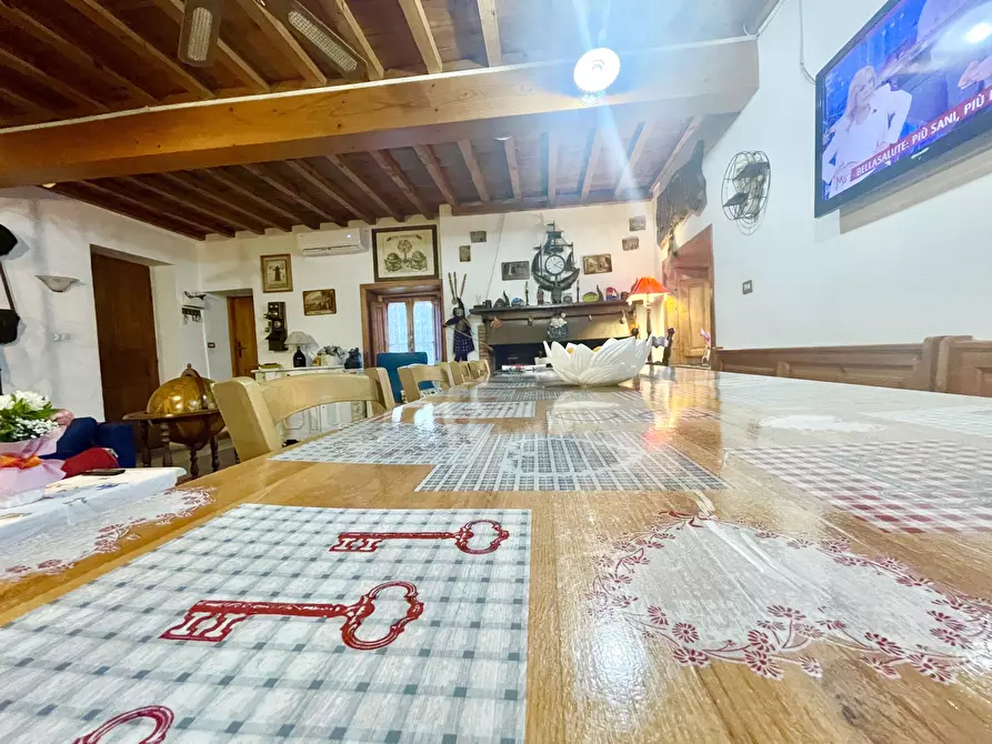 Immagine 4 di Porzione di casa in vendita  a Massarosa