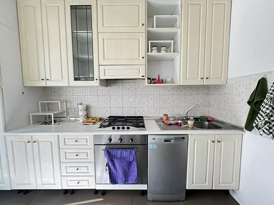 Immagine 6 di Quadrilocale in affitto  a Camaiore