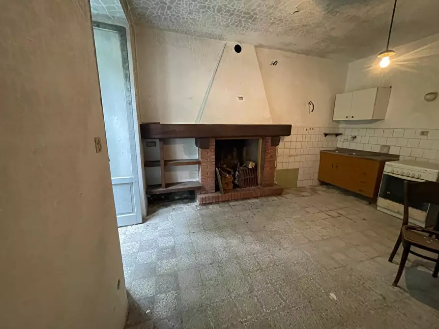 Immagine 50 di Porzione di casa in vendita  a Stazzema