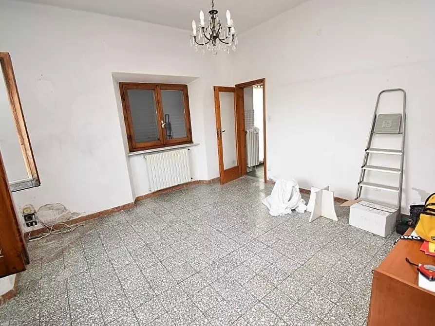 Immagine 8 di Porzione di casa in vendita  a Seravezza