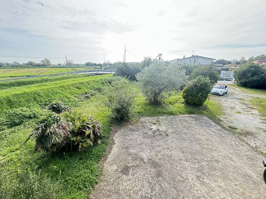 Immagine 30 di Rustico / casale in vendita  a Pietrasanta