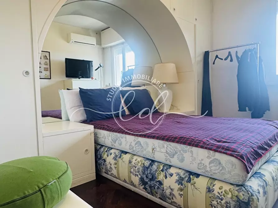 Immagine 41 di Attico in vendita  a Seravezza