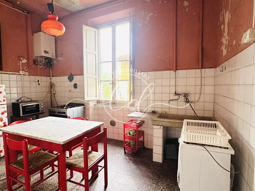 Immagine 59 di Pentalocale in vendita  a Lucca