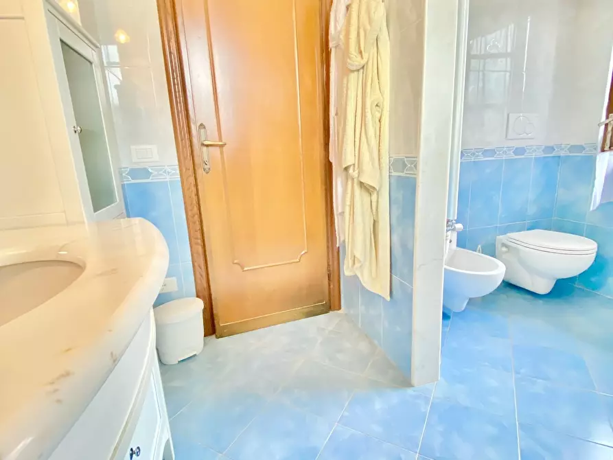 Immagine 10 di Casa indipendente in affitto  a Pietrasanta