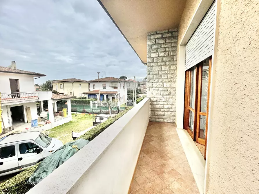 Immagine 21 di Casa indipendente in affitto  a Pietrasanta