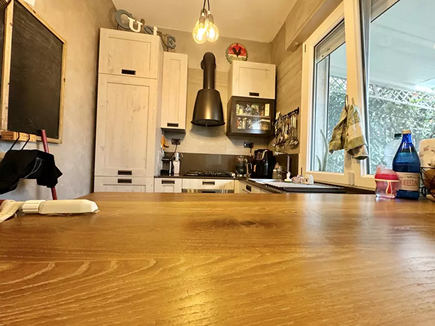 Immagine 8 di Quadrilocale in affitto  a Pietrasanta