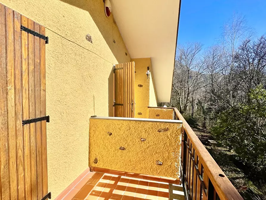 Immagine 55 di Casa bifamiliare in vendita  a Stazzema