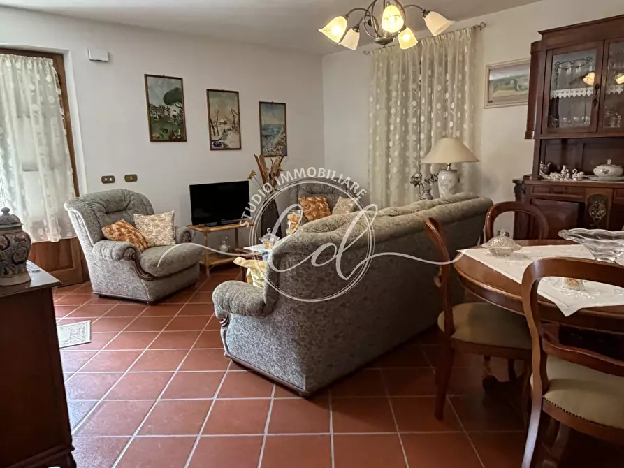 Immagine 5 di Porzione di casa in affitto  a Seravezza