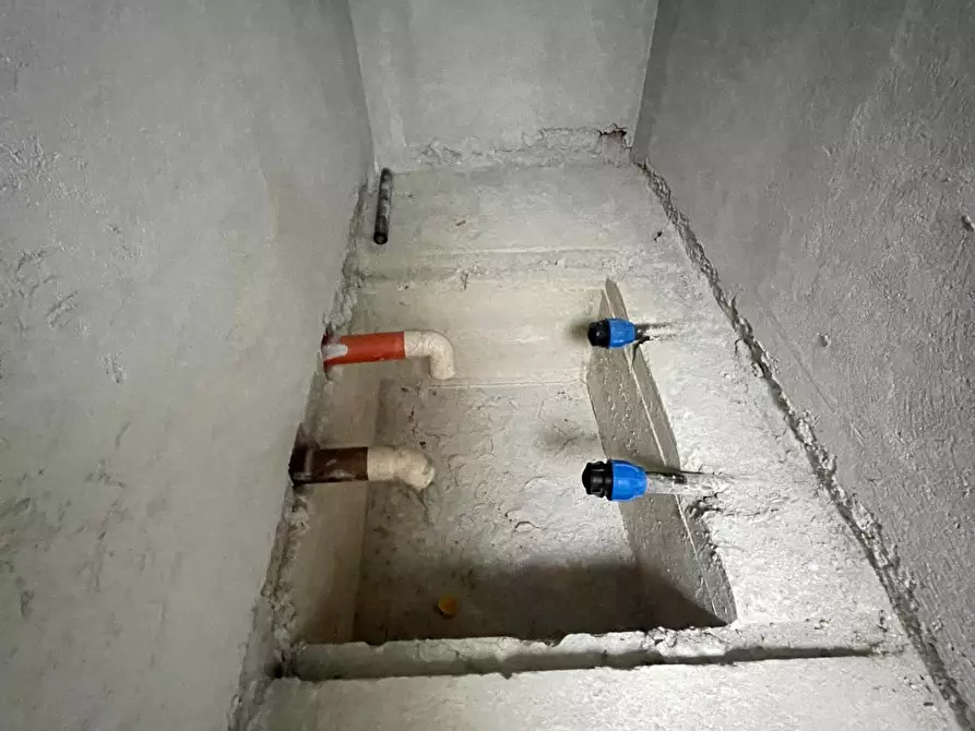 Immagine 39 di Villa in vendita  a Camaiore