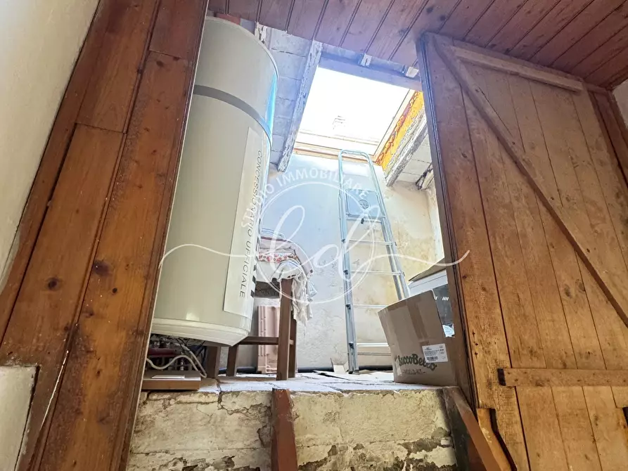 Immagine 33 di Porzione di casa in vendita  a Pietrasanta